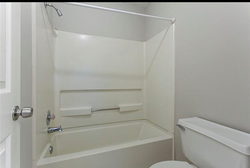 Building Photo - 1031 Plantation Way NW