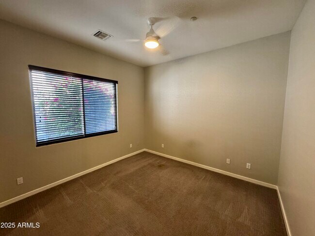 Building Photo - 11327 E Beck Ln