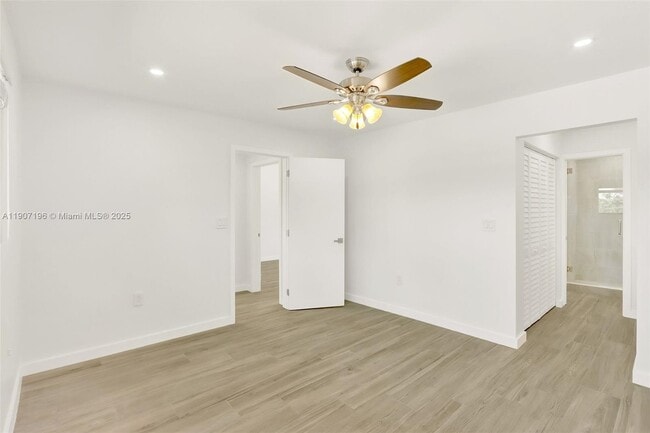 Building Photo - 9210 SW 136th St Cir