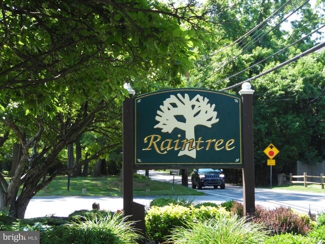 Primary Photo - 1602 Raintree Ln