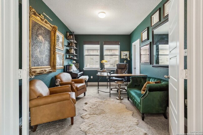 Building Photo - "Charming 3-Bedroom Home with 2 Full Baths and 1902 Sq Ft of Comfort in San Antonio!"