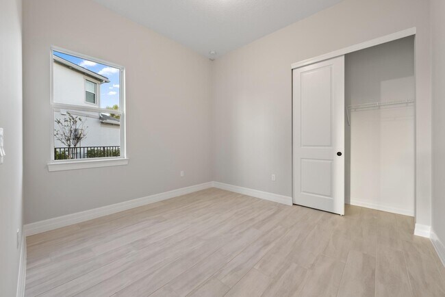 Building Photo - 12421 Banner Ct