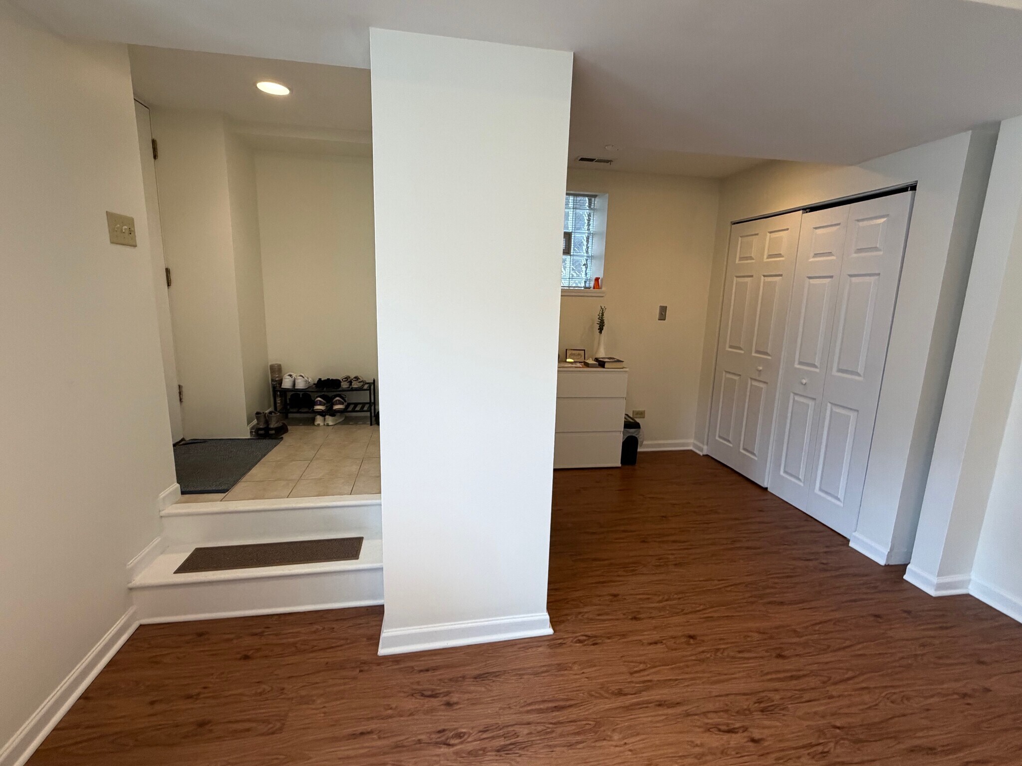 Building Photo - 1424 W Fletcher St