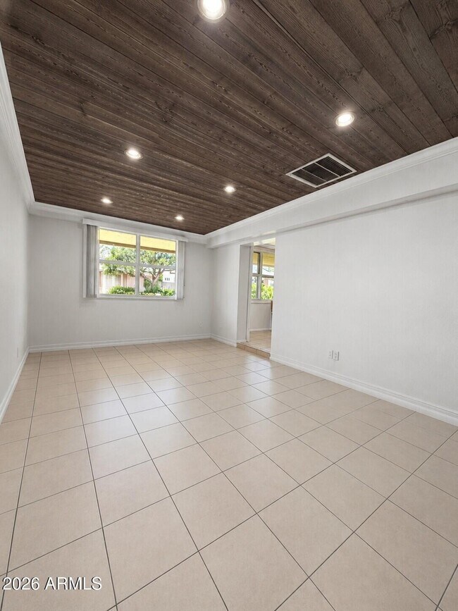 Building Photo - 5035 N 70th St