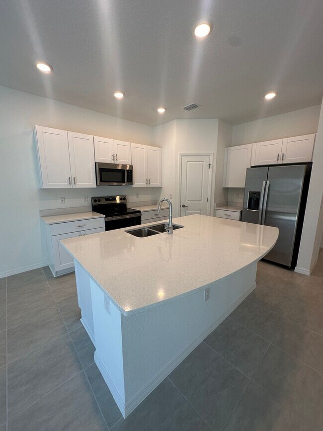 Building Photo - Brand New Townhome in Riverfront Community