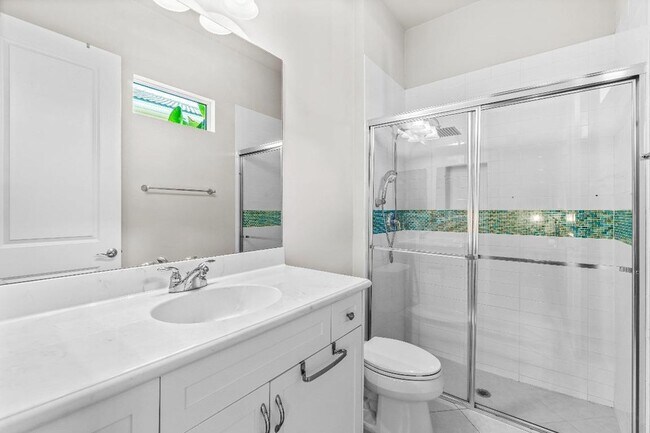 Building Photo - 114 Carmela Ct