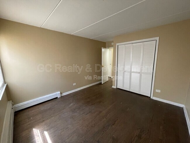 Building Photo - 255 Uteg St