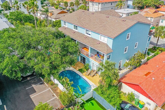 Building Photo - Feel the Ocean Breezes