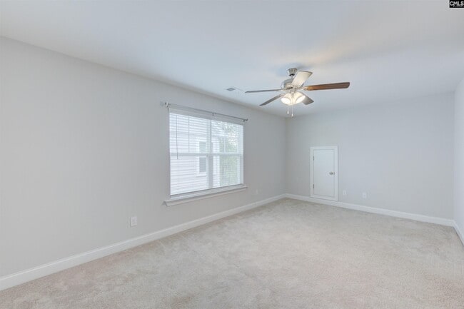 Building Photo - 300 Sunnycrest Ln