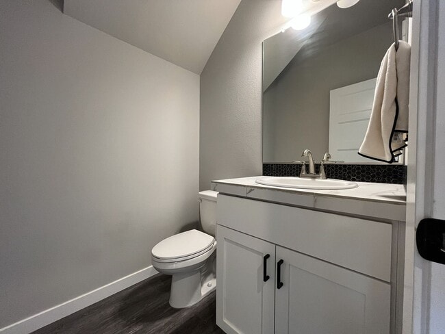 Building Photo - Expansive 2020 Forest Grove Home with 4 Bedrooms, Loft, Modern Kitchen & Covered Patio