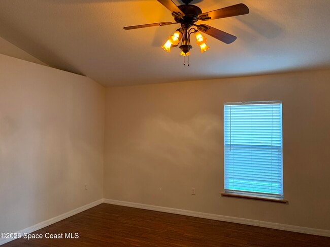 Building Photo - 1649 La Maderia Dr