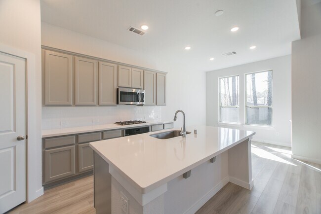 Building Photo - 17138 Crimson Crest Dr