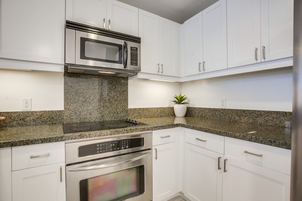 Building Photo - 1150 J St