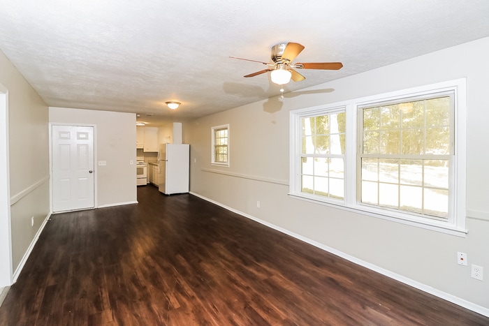 Building Photo - 25 Hickory Cir