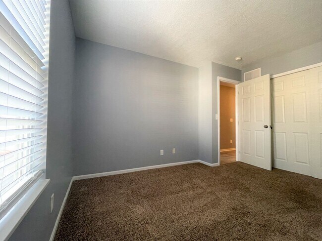 Building Photo - 1251 Hall Ln