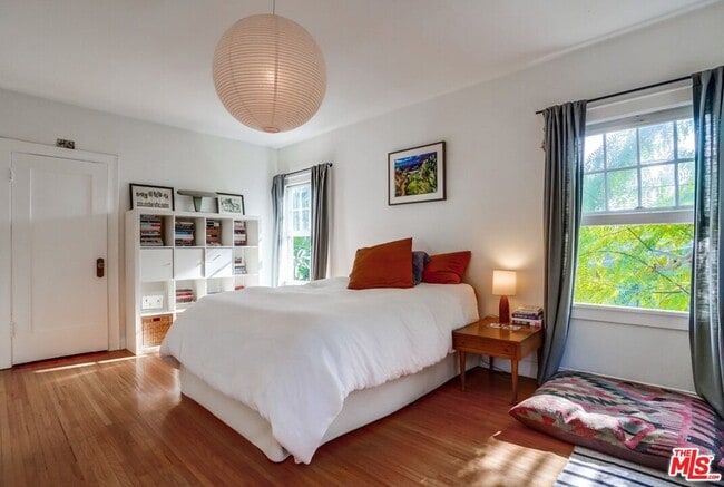 Building Photo - 2154 Willetta Ave N