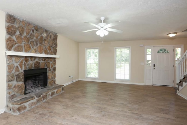 Building Photo - 396 Shamrock Ct