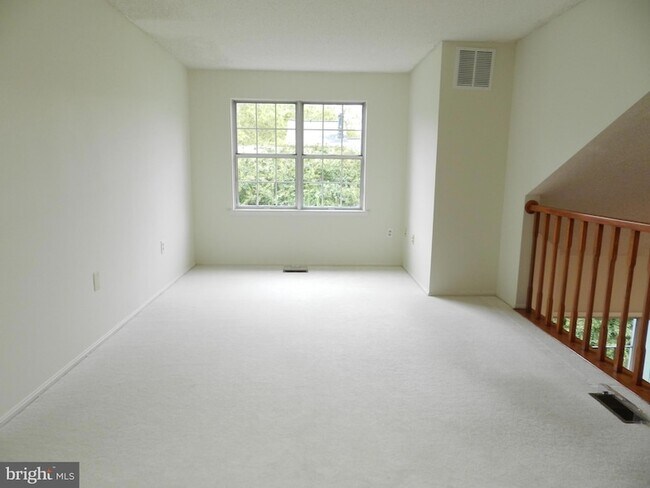Building Photo - 7731 Inversham Dr