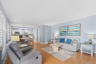 Building Photo - 2424 NE 9th St