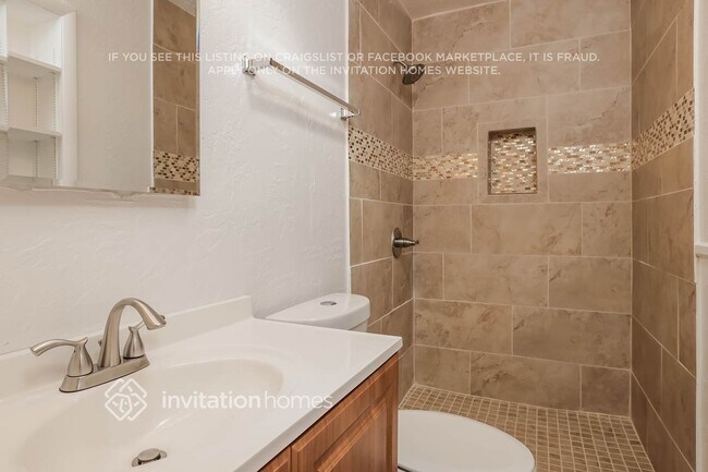 Building Photo - 3114 W Charter Oak Rd