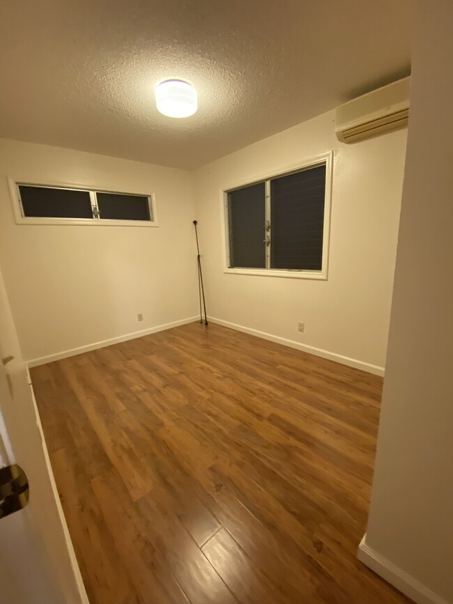 Building Photo - 95-696-696 Makaiolani St