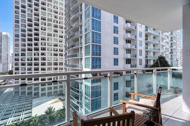 Building Photo - 951 Brickell Ave