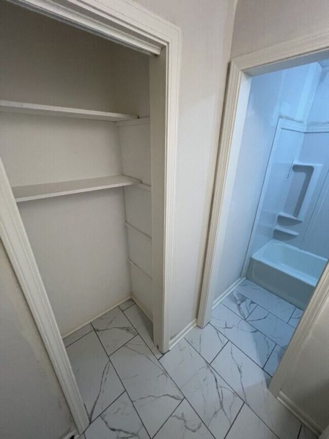 Building Photo - Newly renovated Single-Family Home in Shenandoah Estates Subdivision!