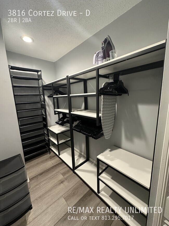 Building Photo - 3816 Cortez Dr