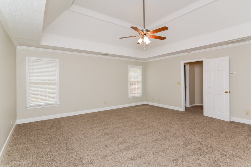 Building Photo - 1052 Laurel Valley Dr SW