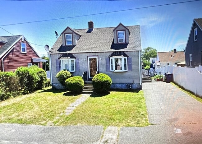 Building Photo - 141 Derby Rd