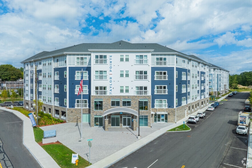 Primary Photo - Taylor Pointe