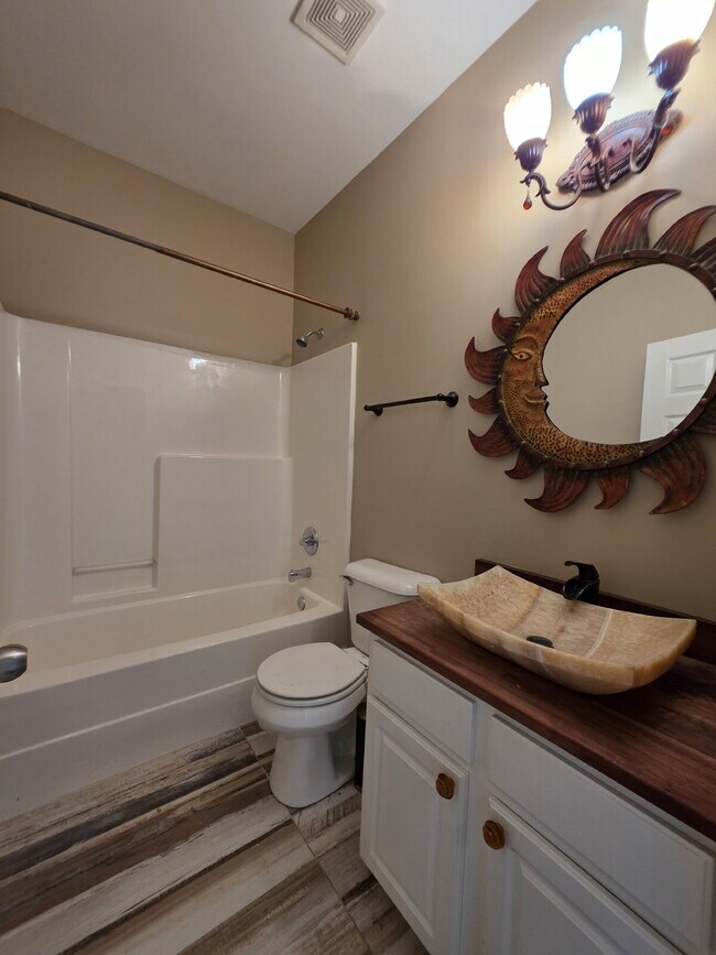 Building Photo - 237 Harbor Village Dr
