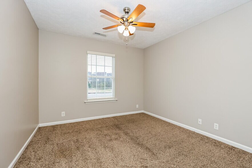 Building Photo - 8009 Maggie Ct