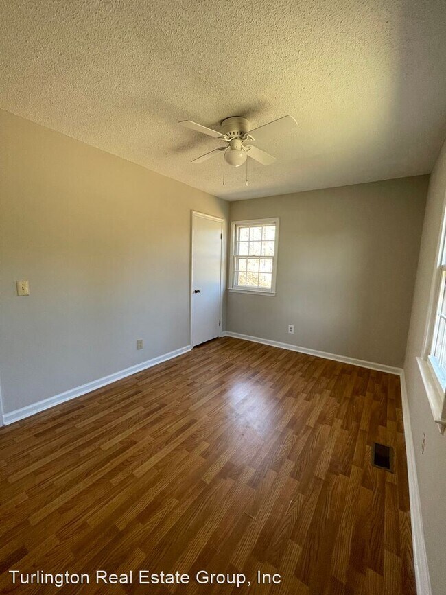 Building Photo - 3 br, 1.5 bath House - 1202 NC 55 E