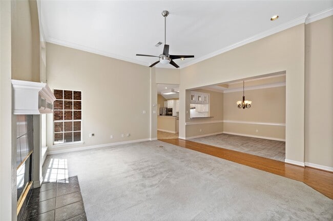 Building Photo - 6627 Queensclub Dr