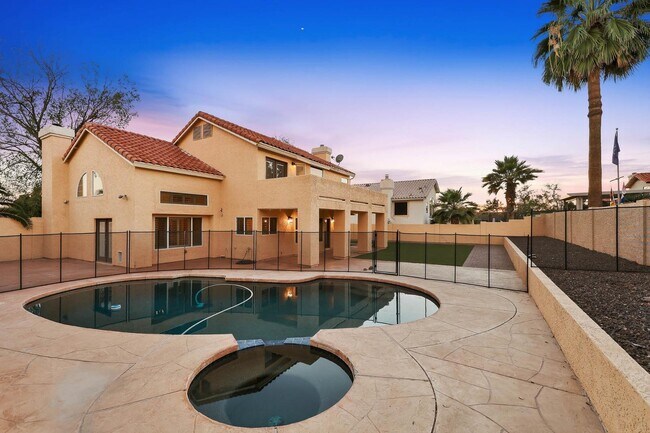 Building Photo - 8830 E Carol Way