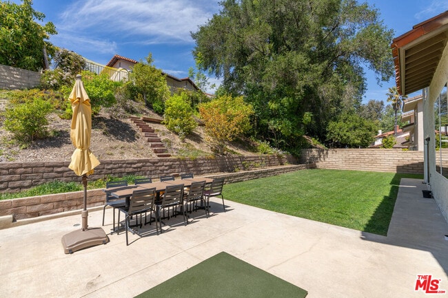 Building Photo - 683 Triunfo Canyon Rd