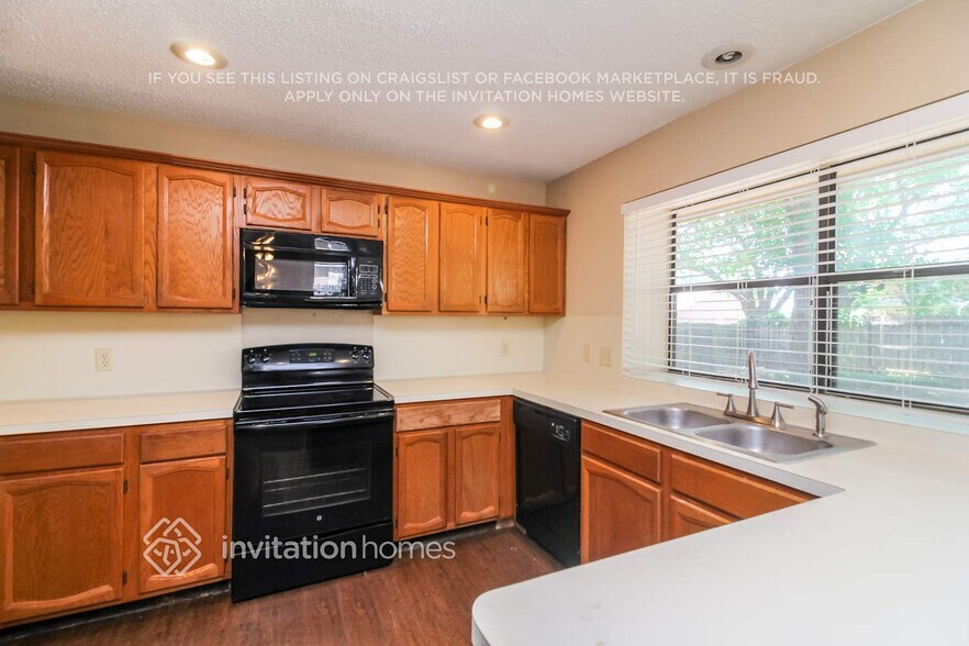 Building Photo - 2117 Cold Springs Dr