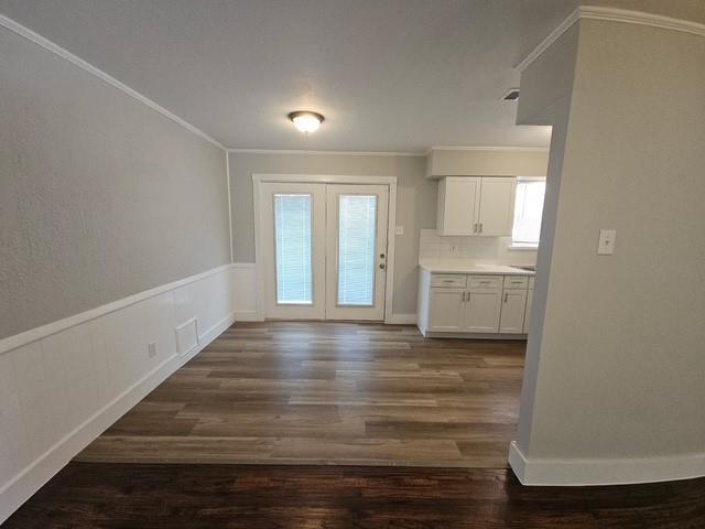 Building Photo - 2841 Belhaven Dr