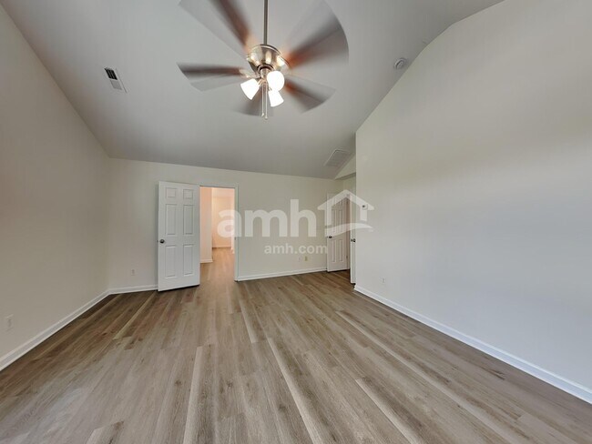 Building Photo - 4012 Lawrence Daniel Dr