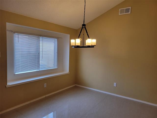 Building Photo - 9220 Nightingale Dr