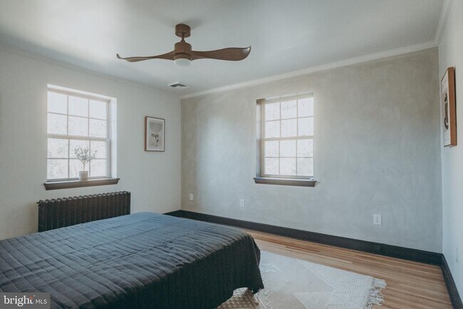Building Photo - 15 Safe Harbor Village