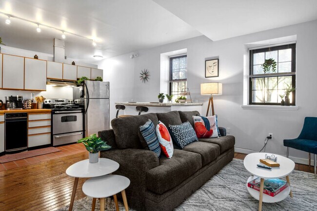 Primary Photo - 309 Vine St