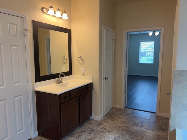 Building Photo - 3930 Medici Ct
