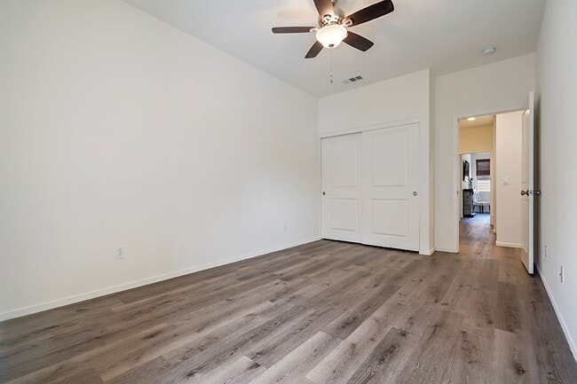 Building Photo - Beautiful TownHome in Pacific Ridge Rancho...