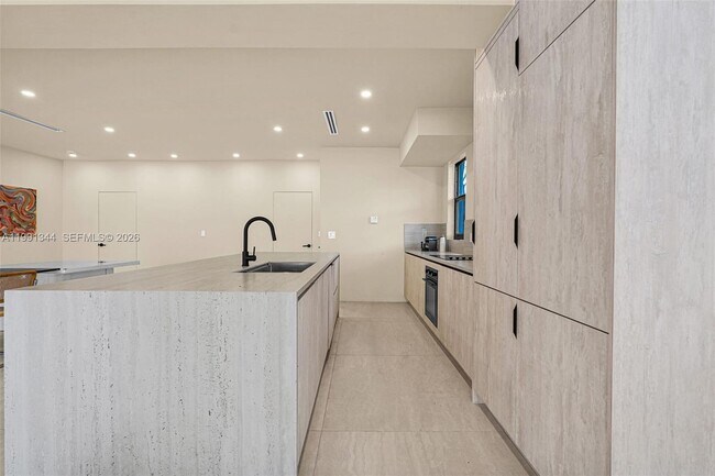 Building Photo - 4721 NW 6th Ave