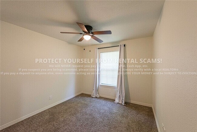 Building Photo - 766 W Breeze Cove