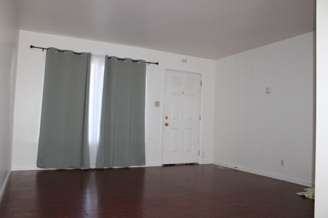 Building Photo - 4212 Nevin Ave