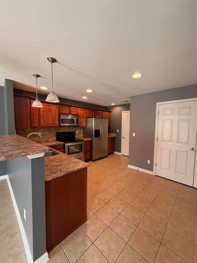 Building Photo - 2904 Mahala Ln