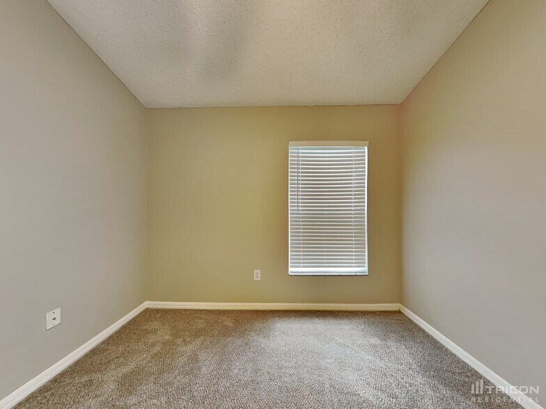 Building Photo - 13461 Staghorn Rd